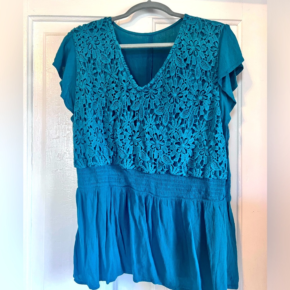 Maurice’s 2X Top